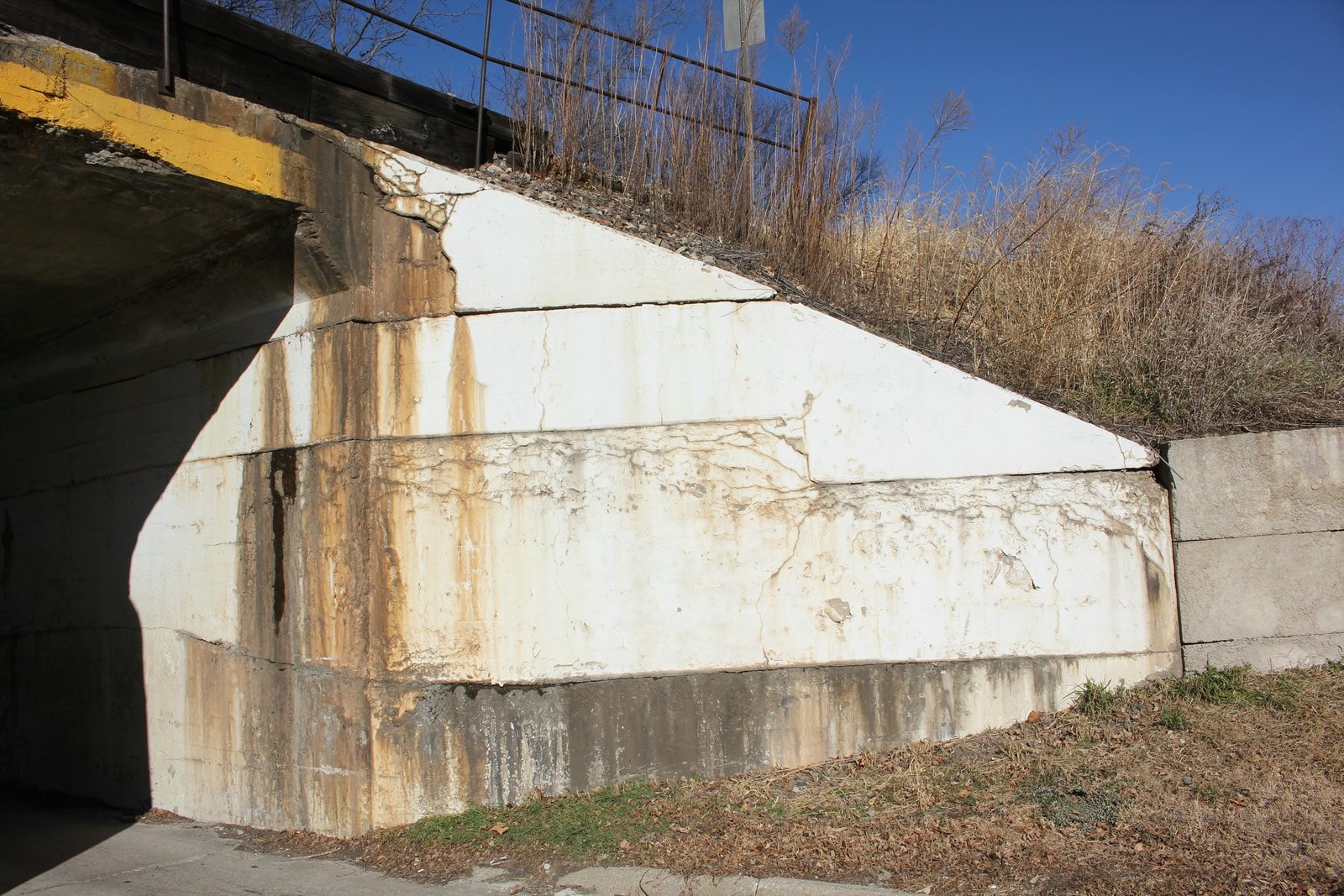 Southeast wing wall